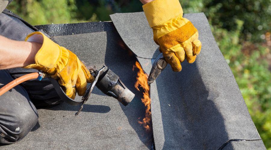 Professional gutter cleaning in Los Osos, CA